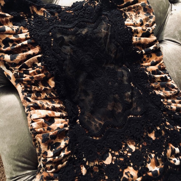 Forever 21 Animal Print Tank Top - Picture 3 of 5